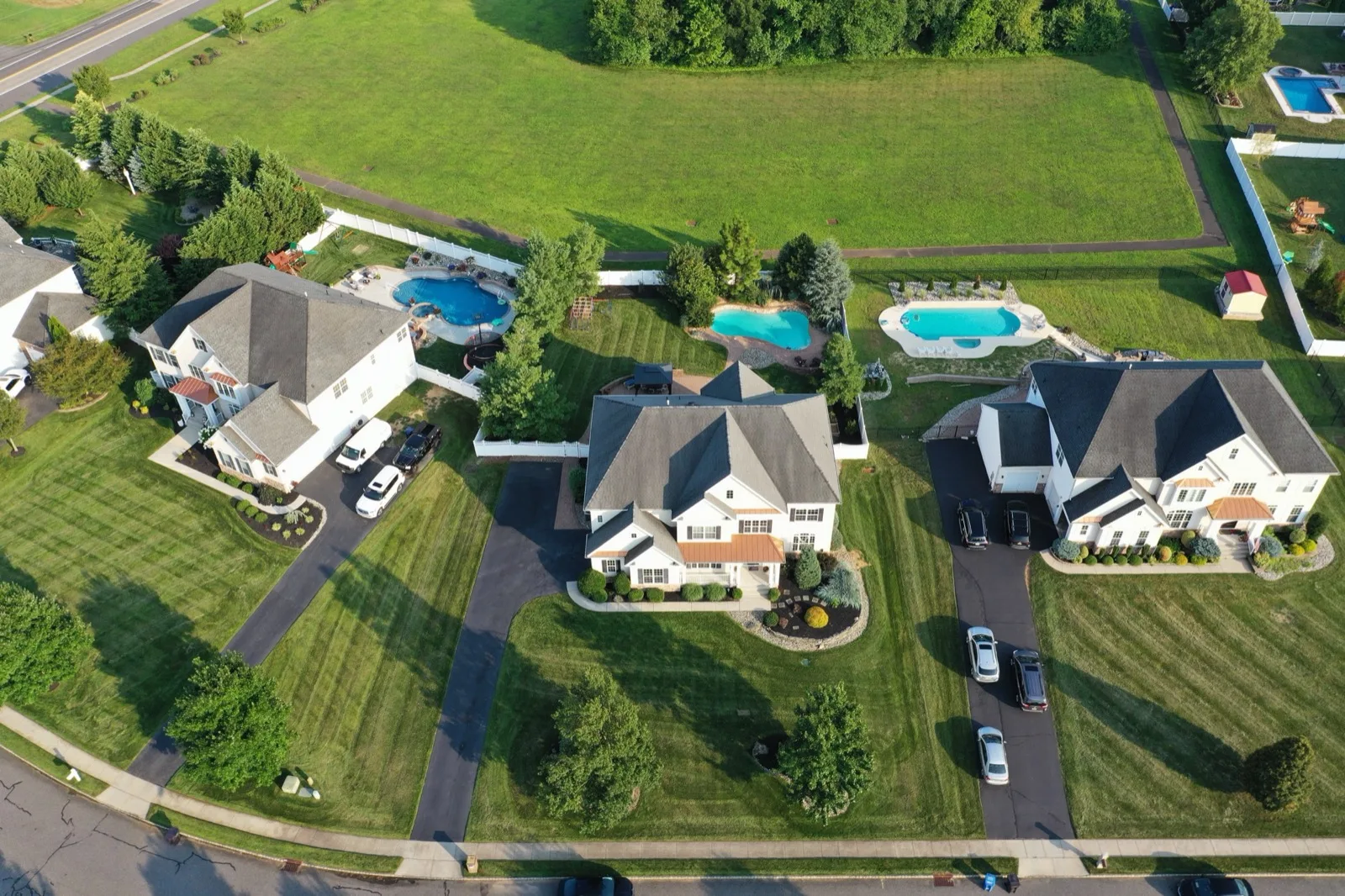 Aerial view of single family homes on large lots in Mickleton, East Greenwich Township, Gloucester County, New Jersey