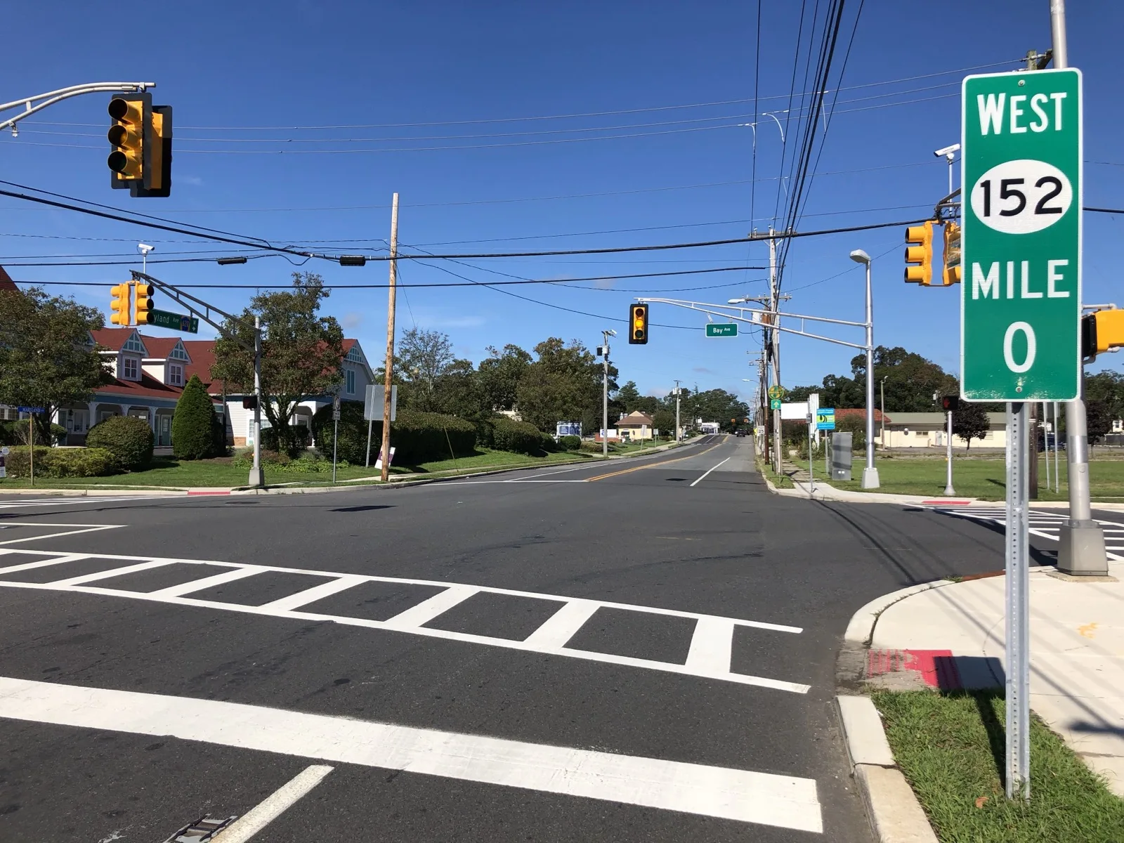 The signalized corner where Route 152 meets Bay Avenue in Somers Point